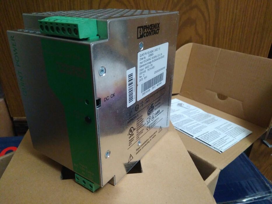 Импульсный источник питания Phoenix Contact Quint Power. Новый.