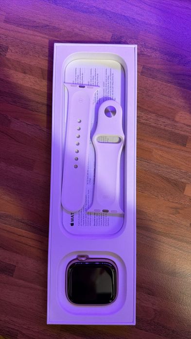 Apple Watch Чисто Нов!