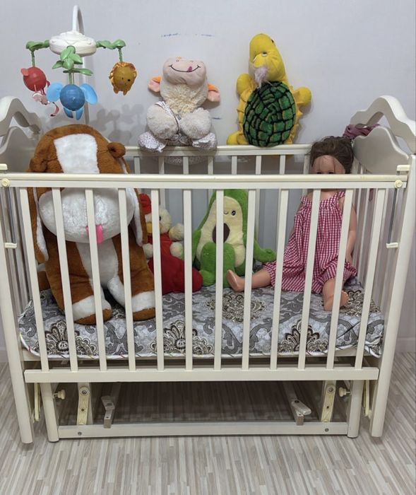 Продам детскую кроватку