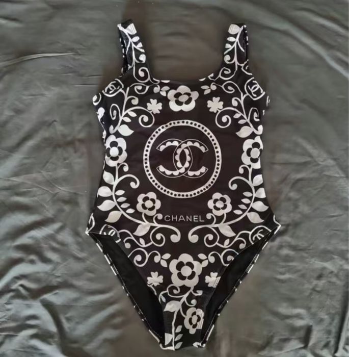 Купальники