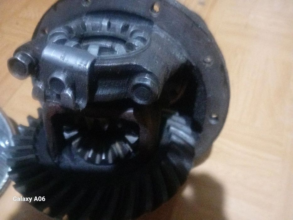 Продаются автозапчасти на Москвич 412 советского производства