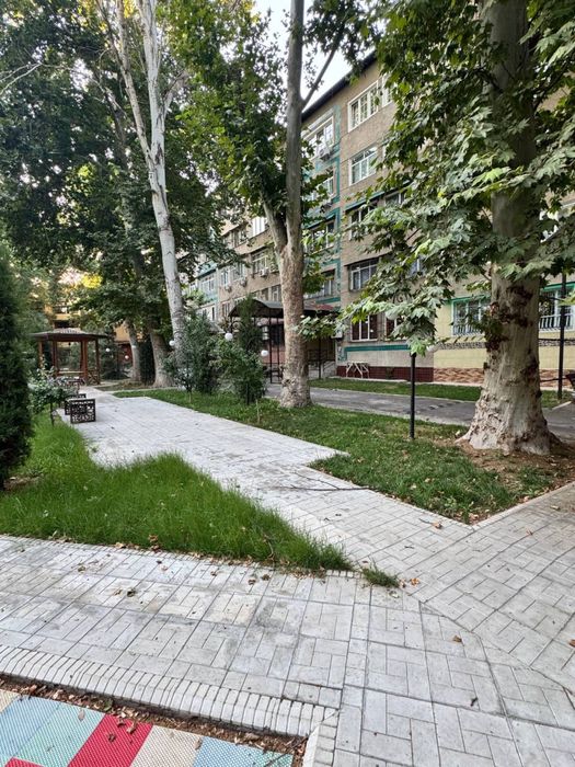 СПЕЦПЛАН метро КОСМОНАВТОВ продается 3 комн квартира Ойбек