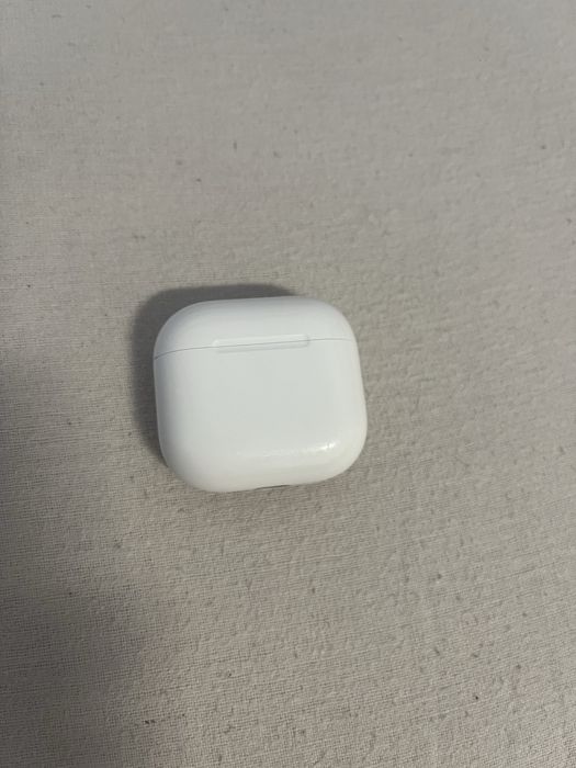 airpods 4 noise cancelling