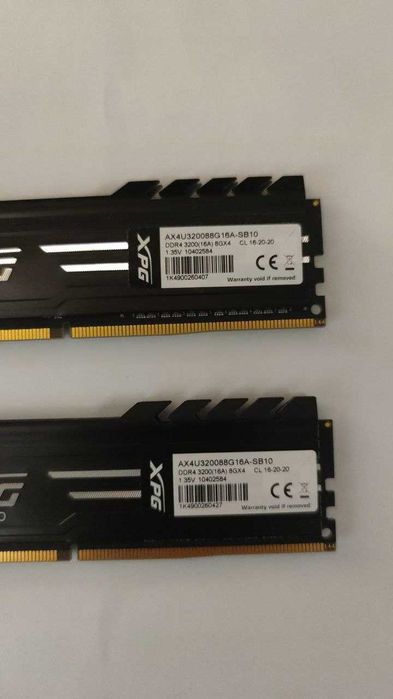 Памет ADATA GAMMIX D10. DDR4, 16 GB (2x8), 3200 MHz, CL-16