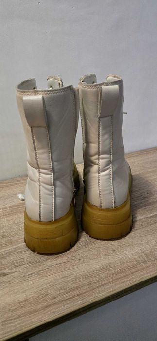 Bocanci Stradivarius 37