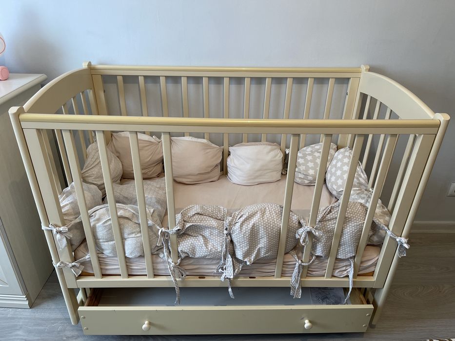 Продам. Детская кровать- манежка