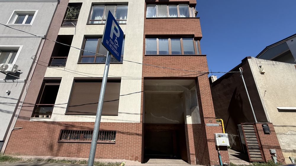 Strada Izbiceni 51/Inchiriez Garaj Subteran