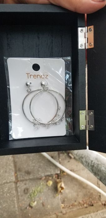 Дъвена кутия за бижута