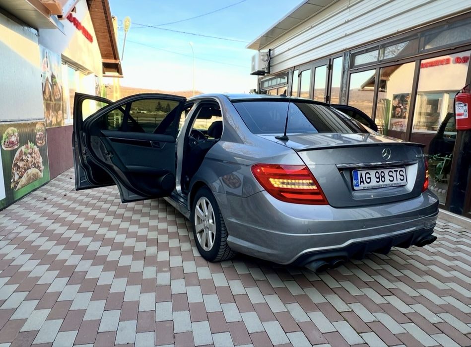 MERCEDES-BENZ C-Class 2012 — imagine 4