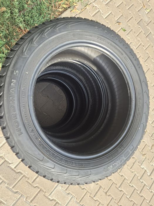 Продам шины 225/55/17 Nokian