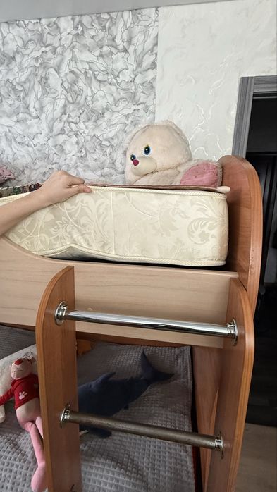 Продается двухъярусная кровать