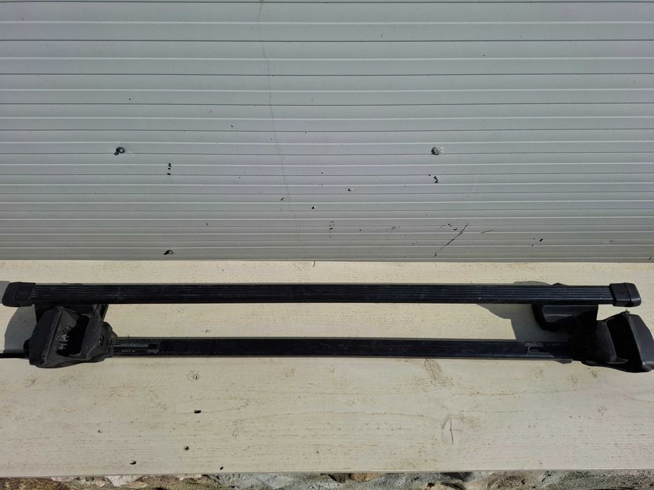 Thule Roofbar (универсален багажник за монтаж на рейлинг)