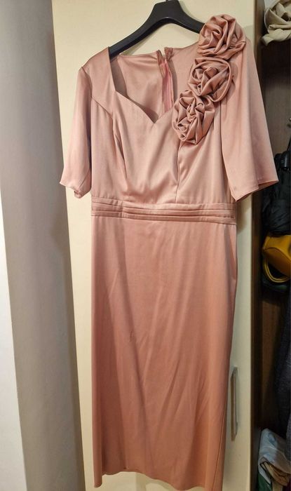 Rochie roz din tafta realizata pe comanda, marime M/L