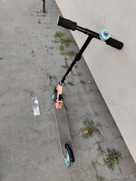 Trotinete cu roți de silicon