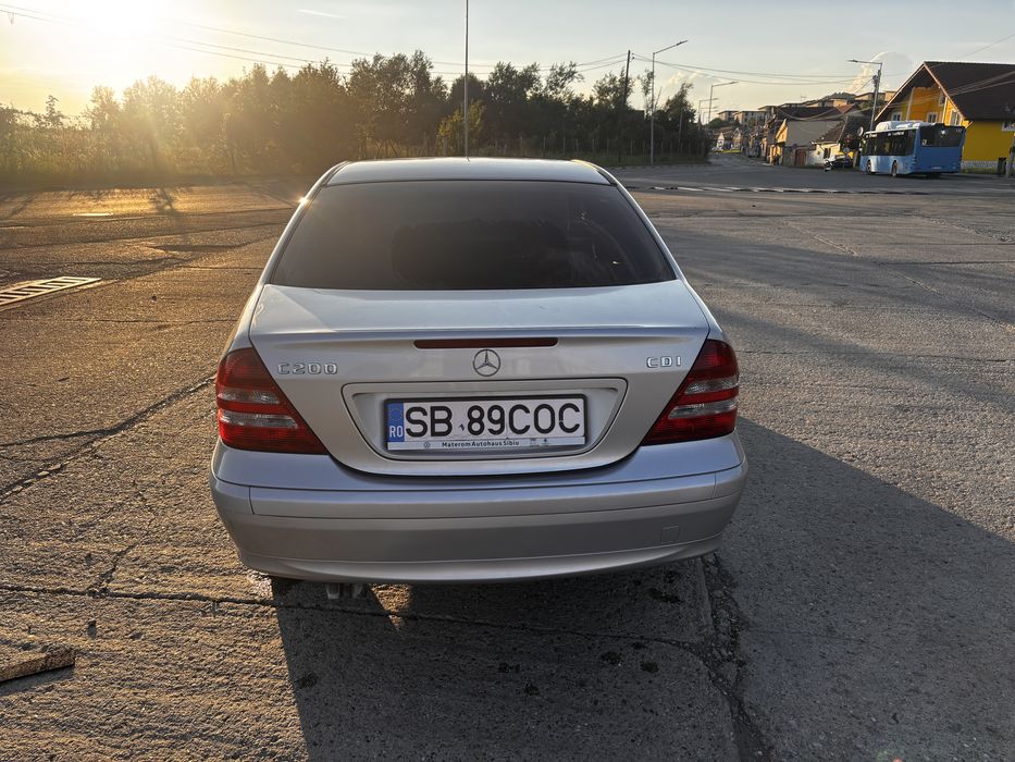 MERCEDES-BENZ C-Class 2005 — imagine 3