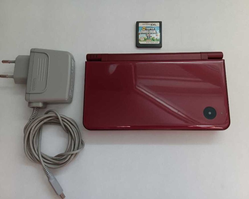 Nintendo DSi XL,Consola portabila de colectie plus joc Super MarioBros