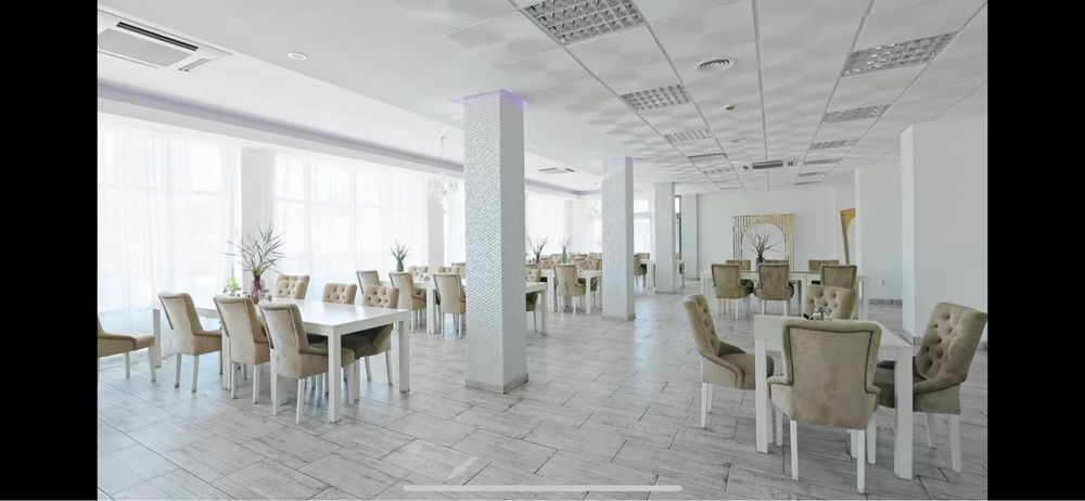 Cladire hotel , birouri , azil, spatii depozitare Borsului