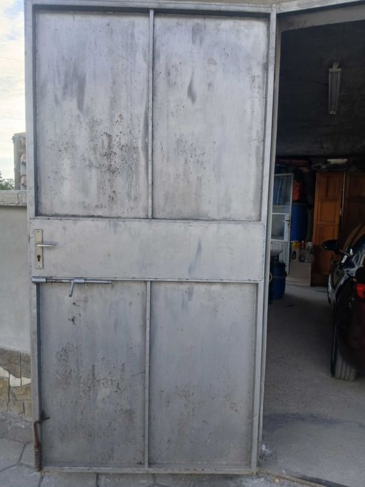 Желязна врата-двукрилна