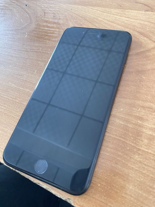 Продам айфон 7+ состояние норм