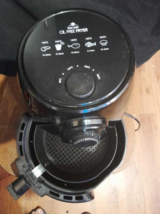 чисто нов фритюрник с горещ въздух (еърфрайър) Max Chef Oil Free Fryer