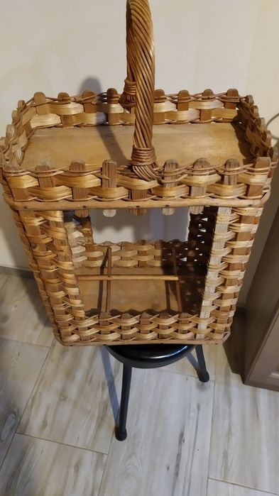 Ратанова стойка за бутилки