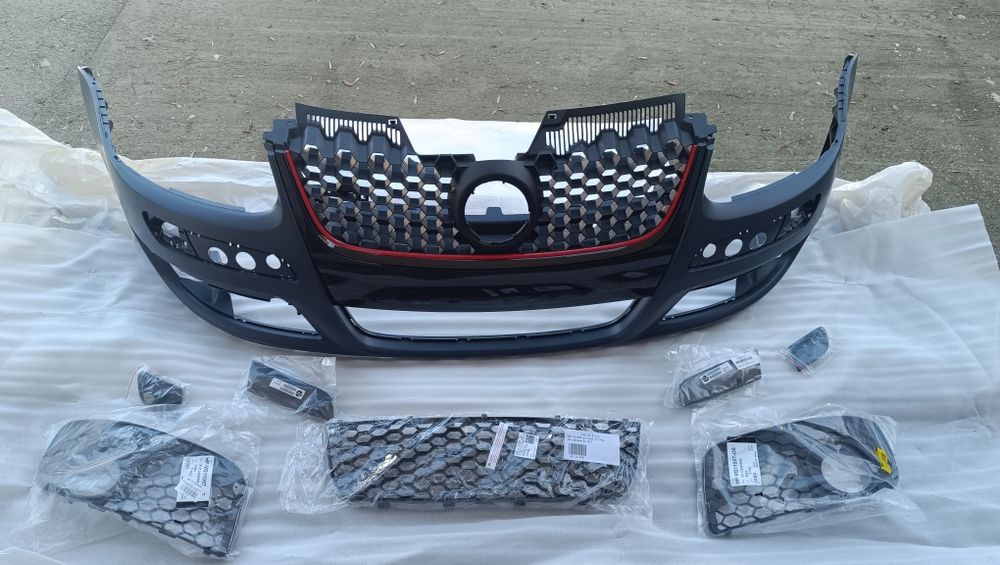 GTI предна броня за голф 5
GTI predna bronq za golf V