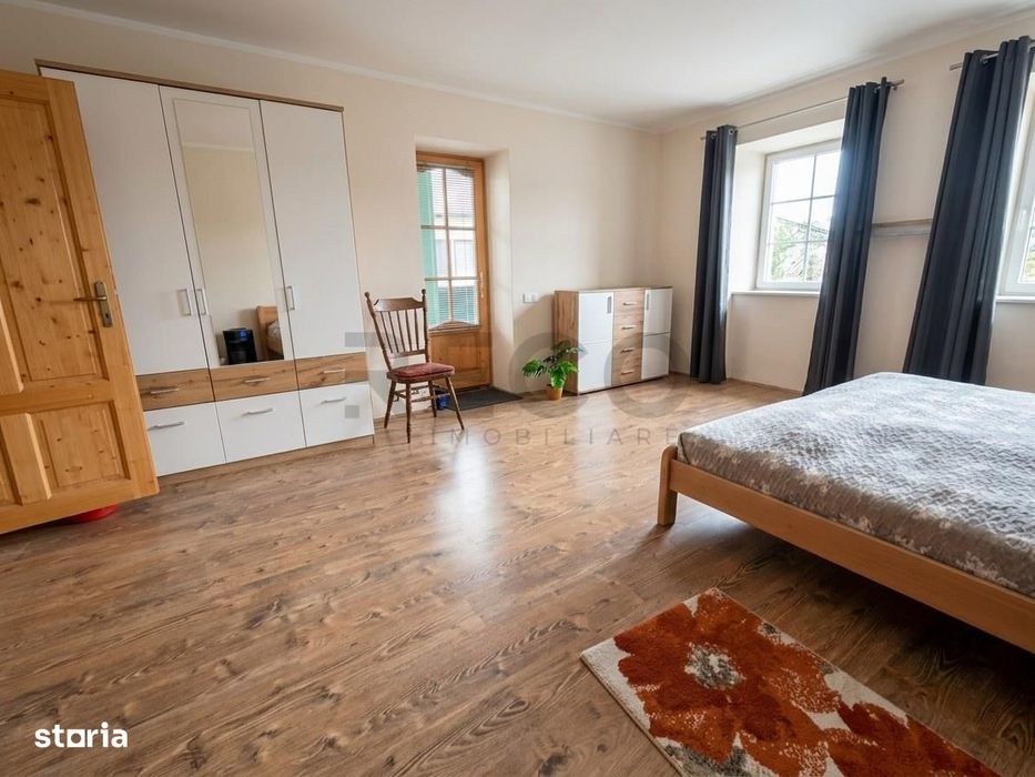 RECO Proprietate cu 2 case si teren mare in Girisu de Cris