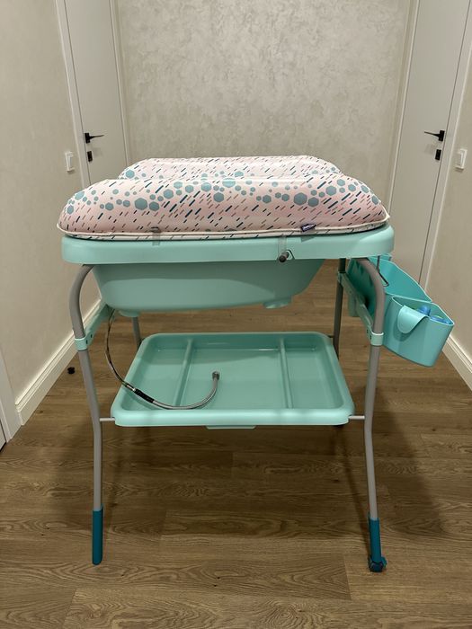 Столик для пеленания + ванночка Chicco голубой