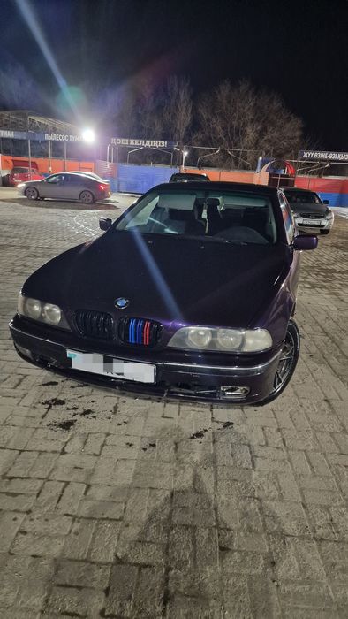 Продам машину BMW