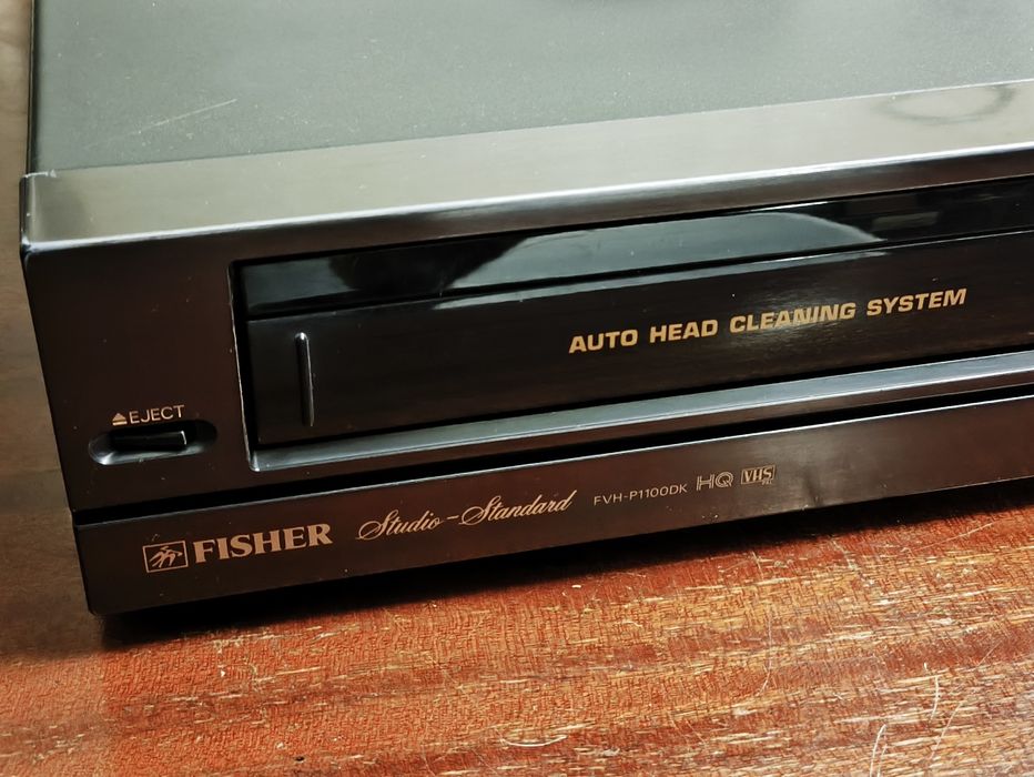 Видеомагнитофон нерабочий на запчасти