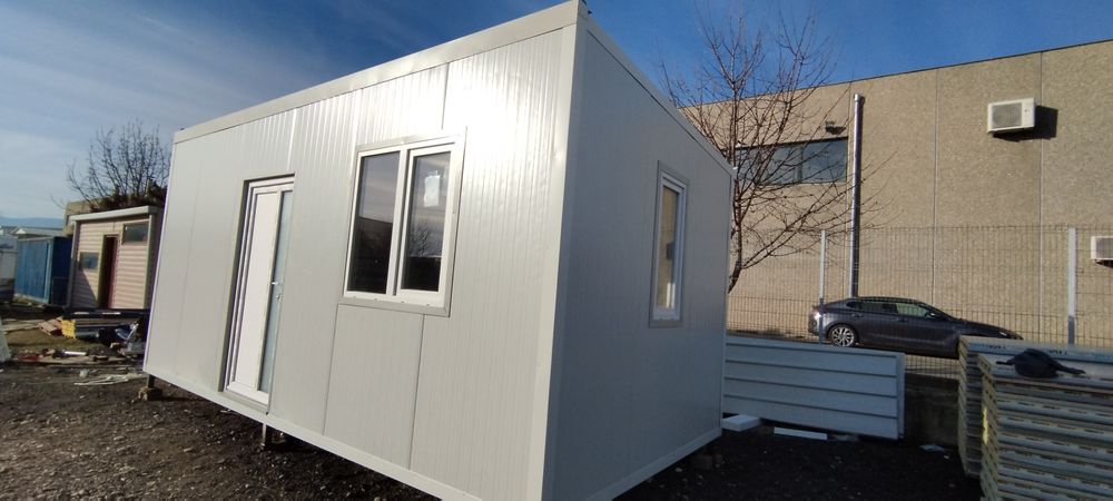 Depozit panouri sandwich termoizolante,constructii,containere,hale,etc