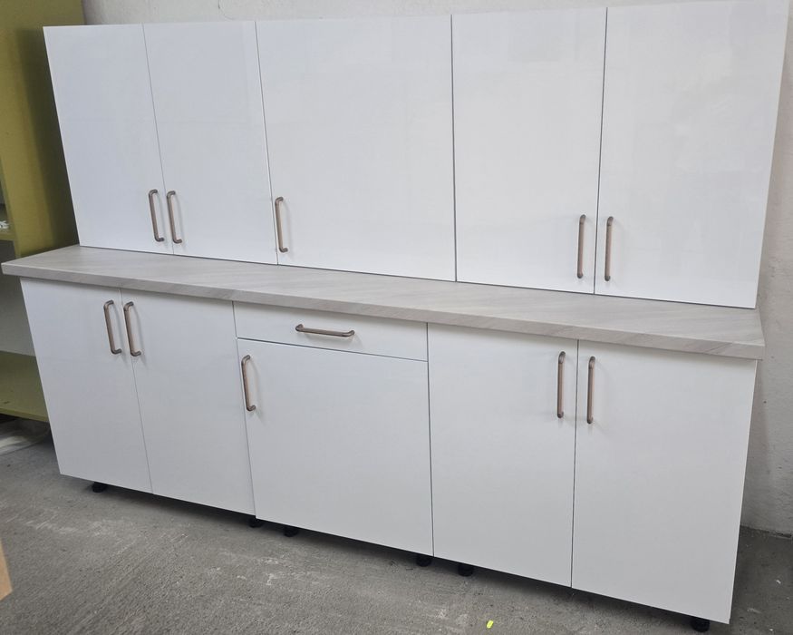 Mobila bucatarie noua din mdf 2.2m lungime