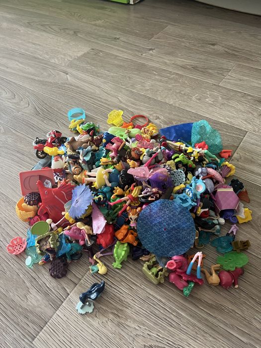 100+ оригинальных игрушек из Киндер Сюрприза