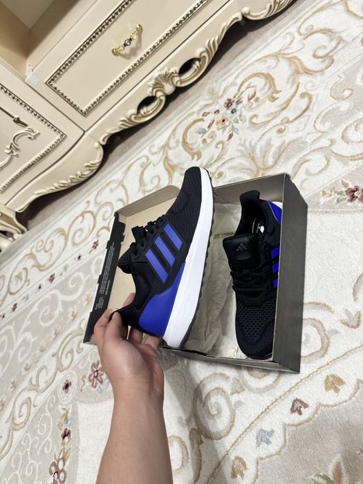 Adidas 44 размер новые