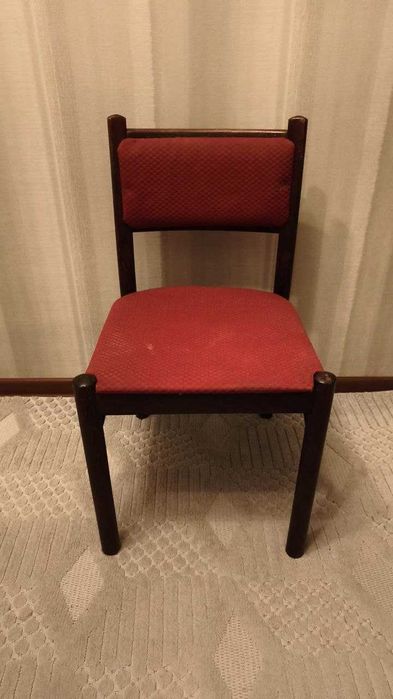 Деревянные стулья из натурального массива от  гарнитура   б/у