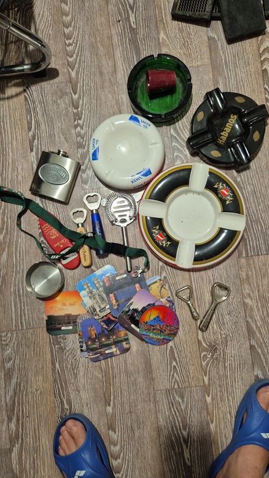 Барные вывески и разная утварь