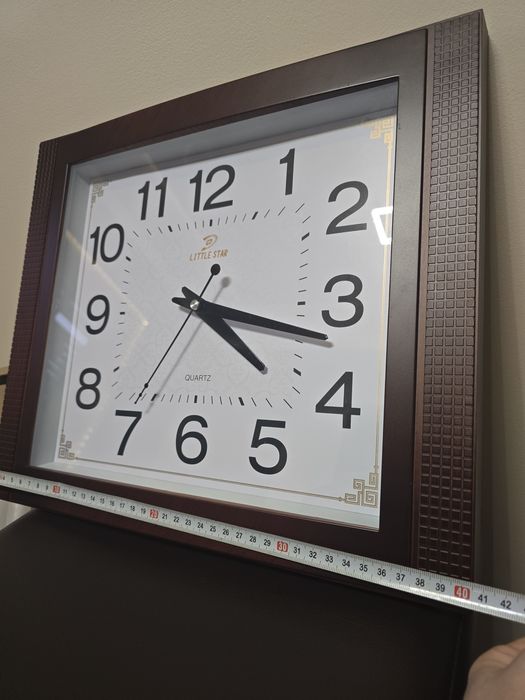 Нов стенен часовник