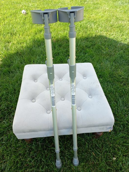 Леки алуминиеви патерици за лява и дясна ръка