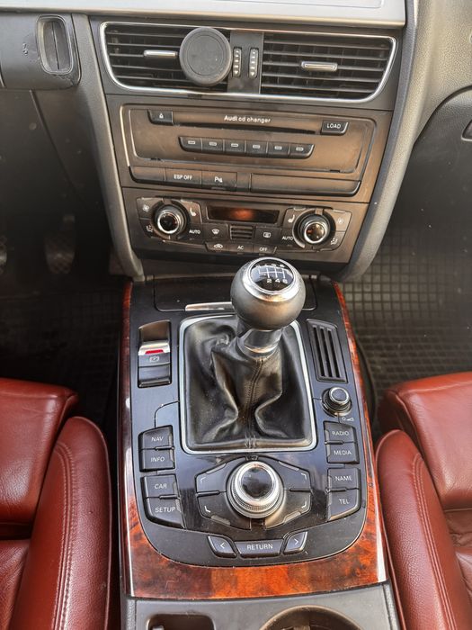 Audi A4 B8 2.0TDI 143cp