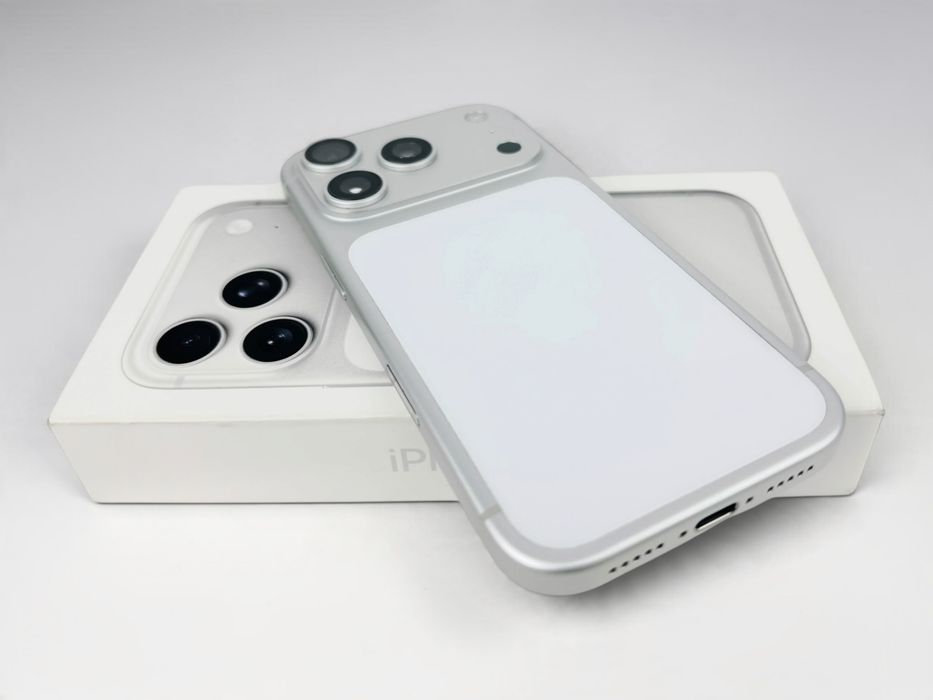 Apple iPhone 17 Pro 256GB USA Silver 100% Батерия! Гаранция!