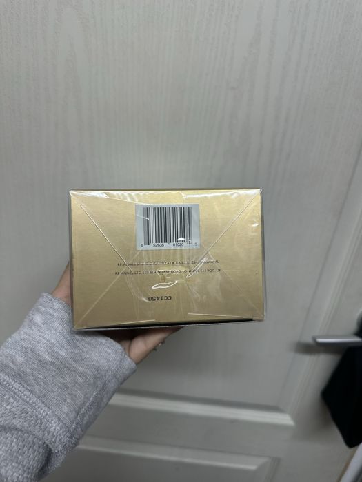 Clive christian no 1 feminine perfume