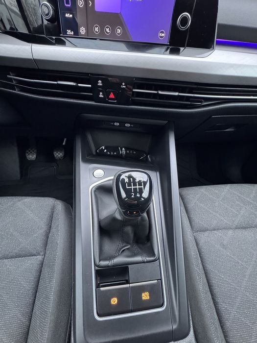 2021 VW Golf 8, benzina, 60.323 km, proprietar