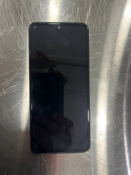 Redmi note 12 holati zo'r qotmidi