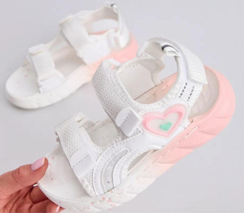 Сандали на девочку