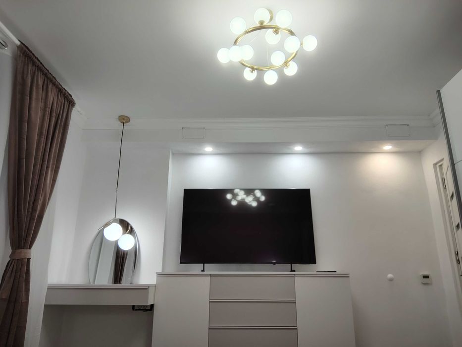 Închiriez apartament zona Lmf Lunca