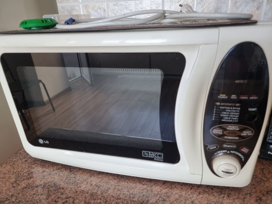 Продам микроволновую печь