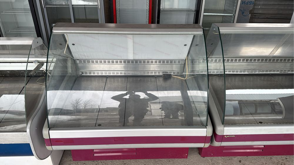 Витринный холодильник для мясо