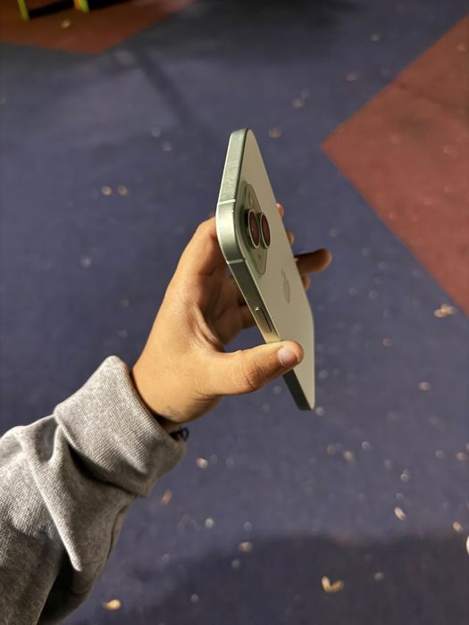 Iphone 15  128 gb