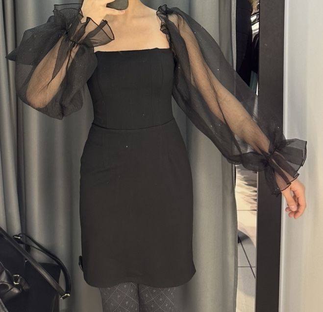 Продам платье , цена 3000 тенге.