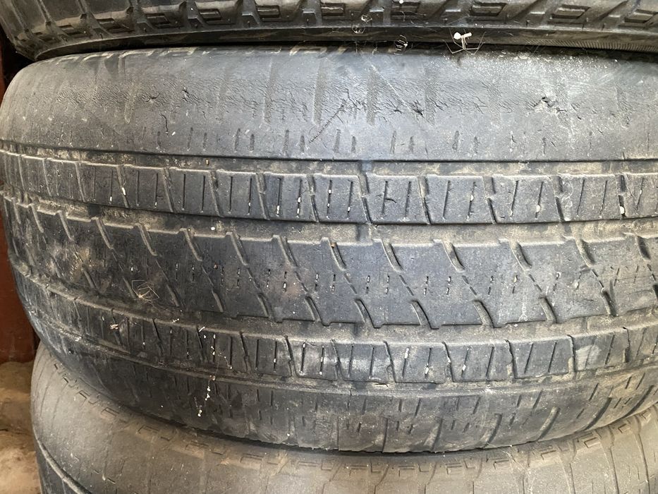 Комплект шин Bridgestone 285/45/22